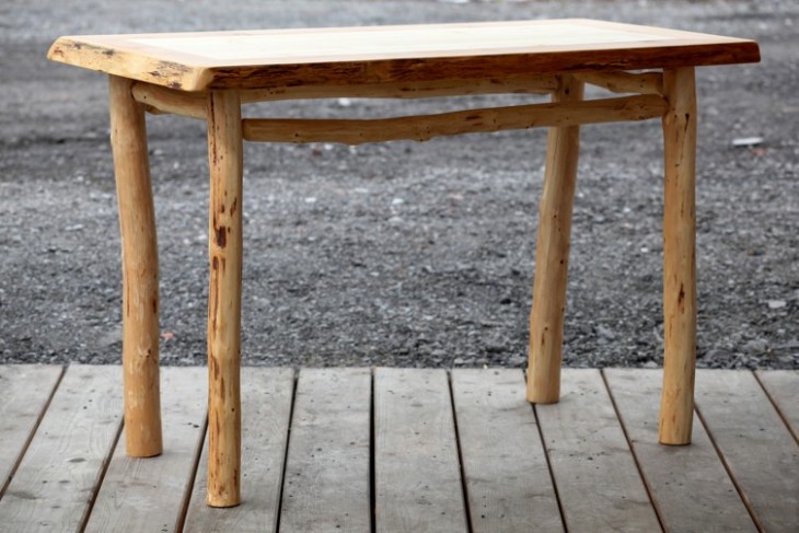 Stůl hodněkulatý | roubený nábytek