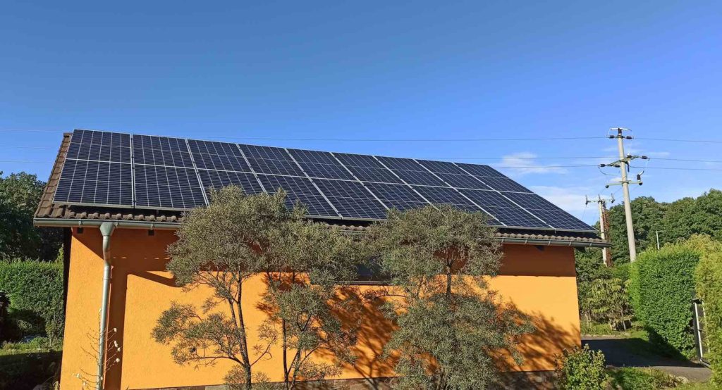 Újezdeček – instalace fotovoltaické elektrárny (FVE) o výkonu 8,19 kWp