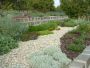 Trvalková výsadba na kamenných teráskách | stupňovitá zahrada