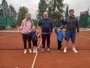 Se svěřenci při tenisovém tréninku