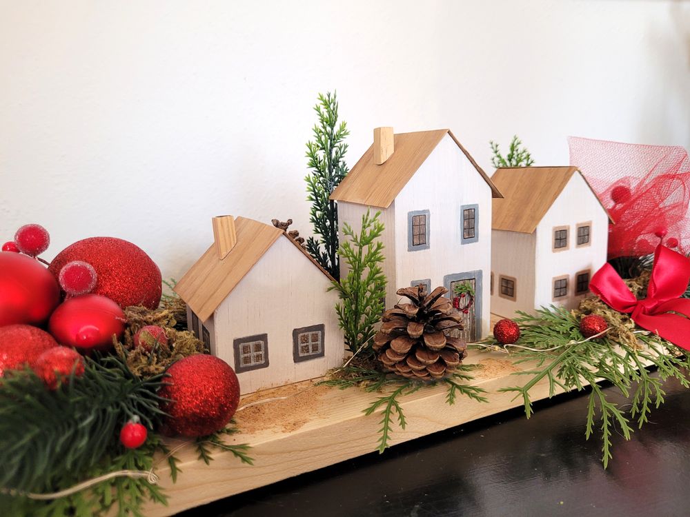 Dřevěné malované domečky z tvořivé dílny, workshopu