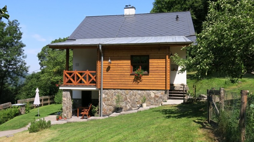 Zrekonstruovaná zahradní chalupa u domu pod Šibeničním vrchem ve Štramberku