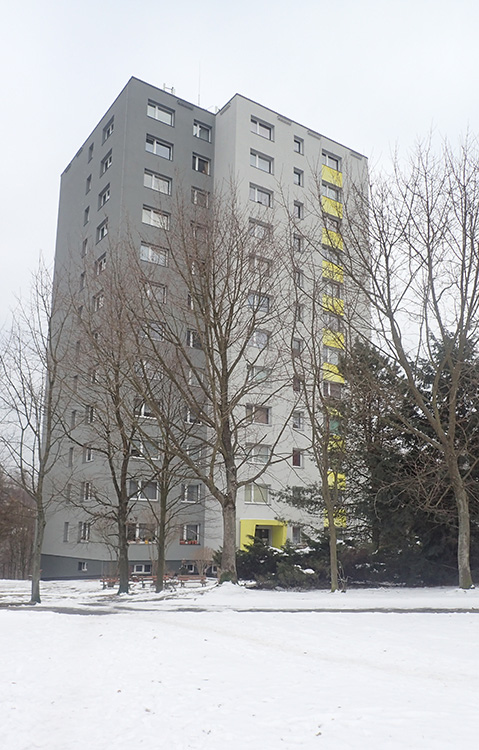 Pohled z parku | návrh revitalizace obvodového pláště panelového domu – Liberec