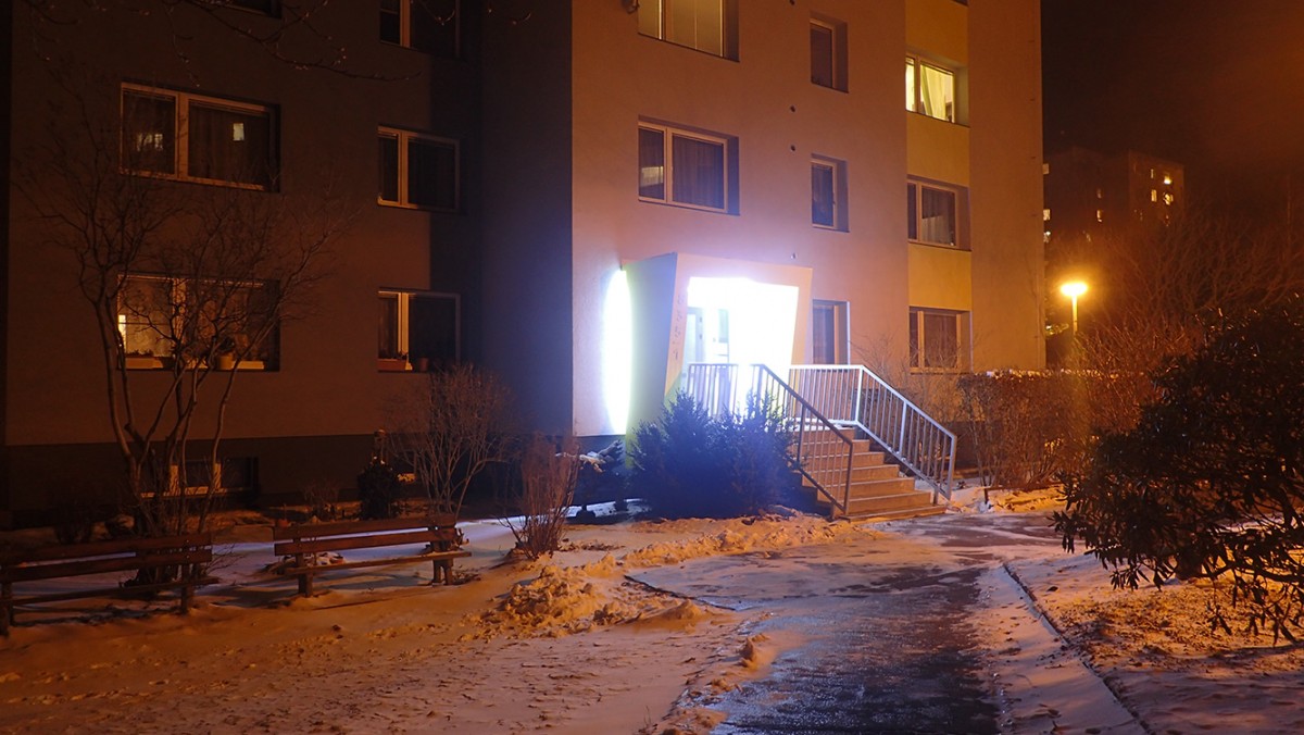 Noční osvětlení vstupu | návrh revitalizace obvodového pláště panelového domu – Liberec