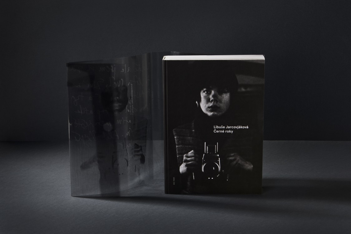 Kniha Černé roky – nakladatelka a editorka textové části, koautorka konceptu knihy