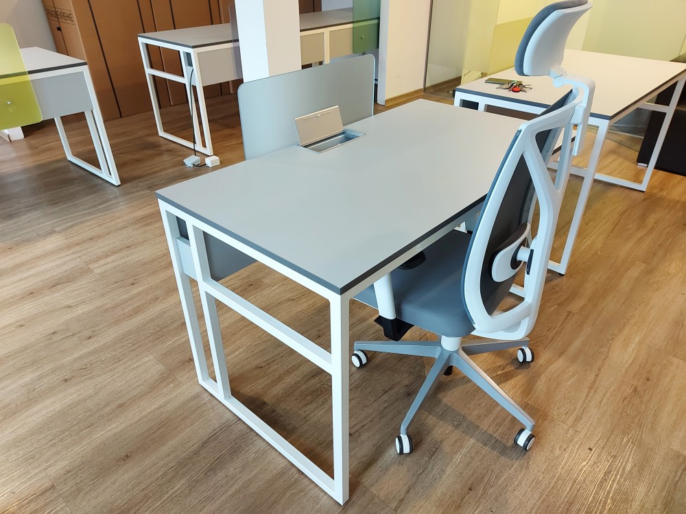 IT kancelářské stoly