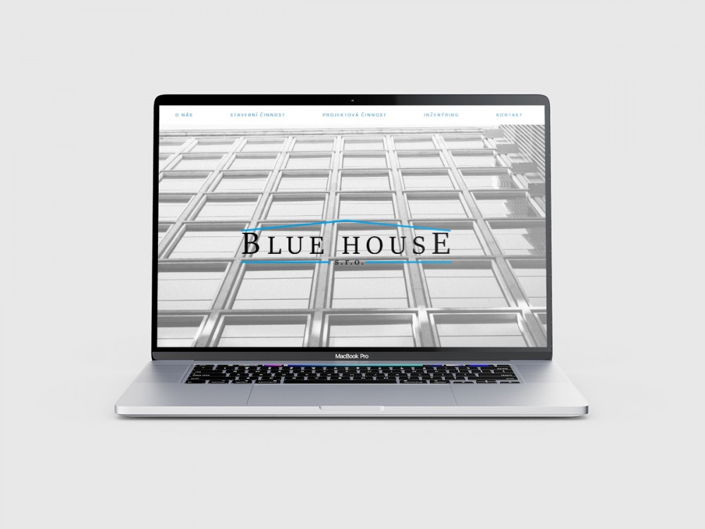 Moderní „one page“ web pro stavební firmu Blue-house