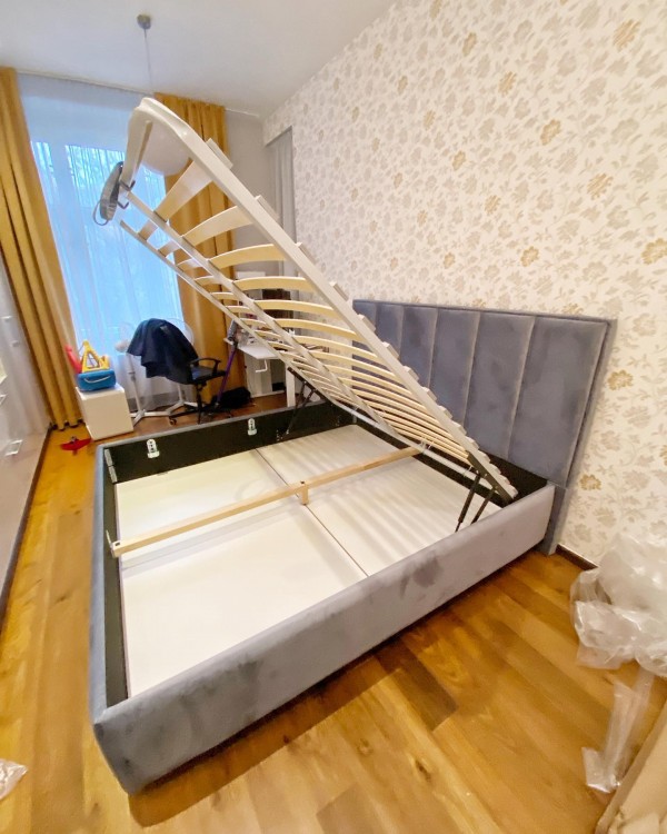 Montáž postele s úložným prostorem | hodinový manžel Praha