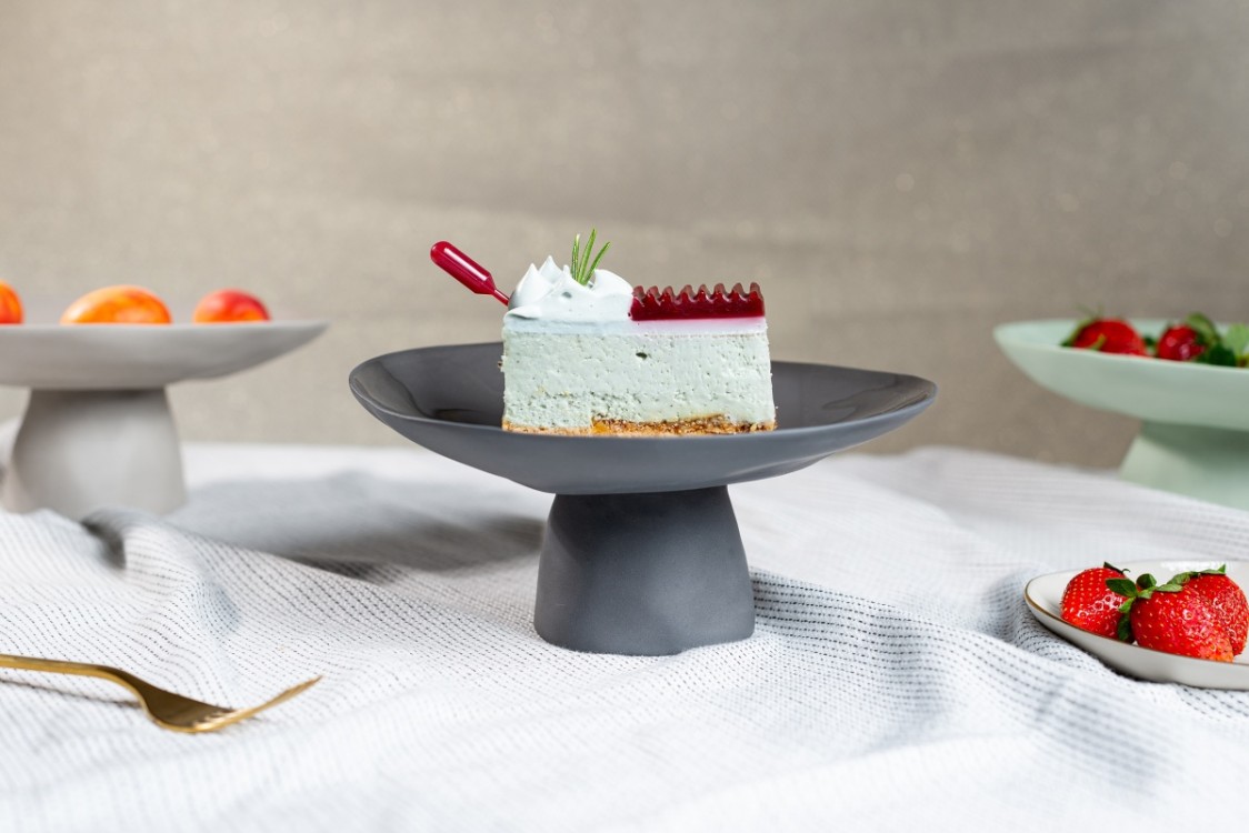 Porcelánový cakestand | Produktové focení pro obchod Desai