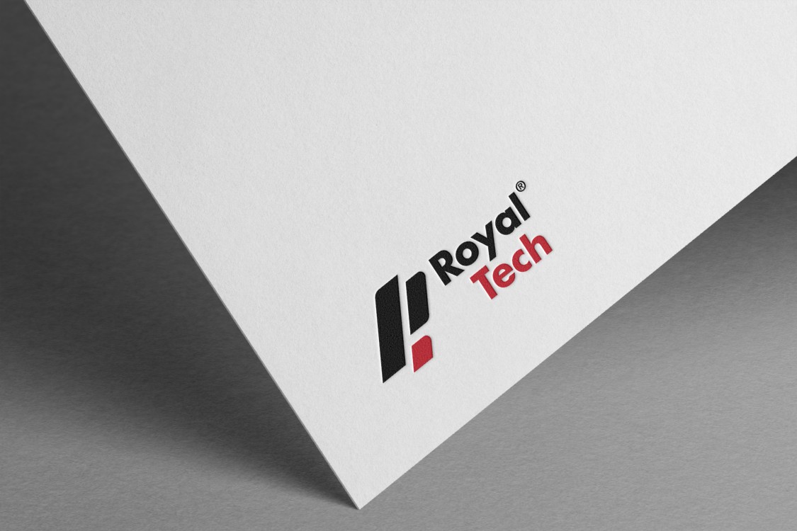 Logo RoyalTech na tiskovinách