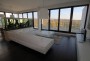 Velkolepý výhled | minimalistický interiér bytu v rezidenci Prague Marina