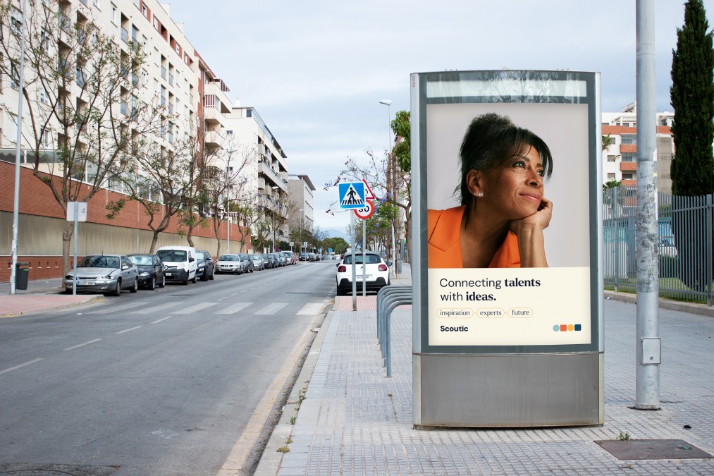 Banner na zastávce | Scoutic