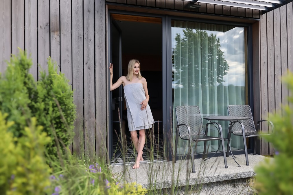 Produktové fotografování s modelkou