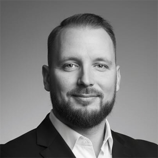 Jan Grynyuk Mráz, MBA