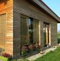 Stínění oken rákosovými roletami | nízkoenergetický pasivní dům v Kozlovicích  (zobrazit v plné velikosti)